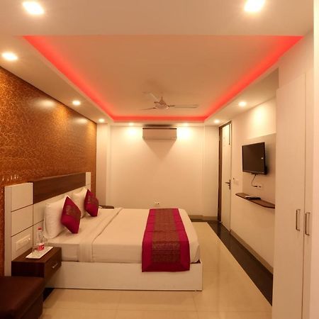 Hotel Ark Wood New Delhi Buitenkant foto