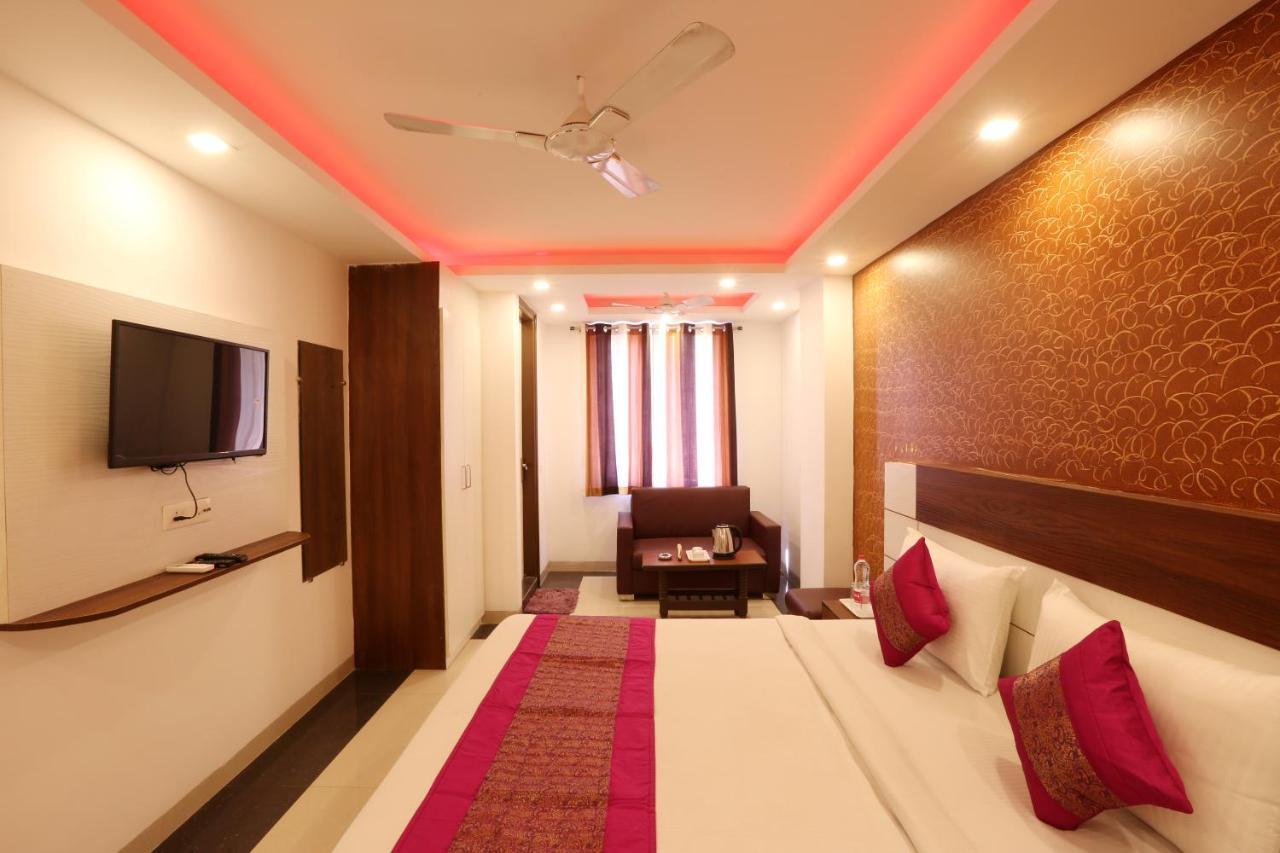Hotel Ark Wood New Delhi Buitenkant foto