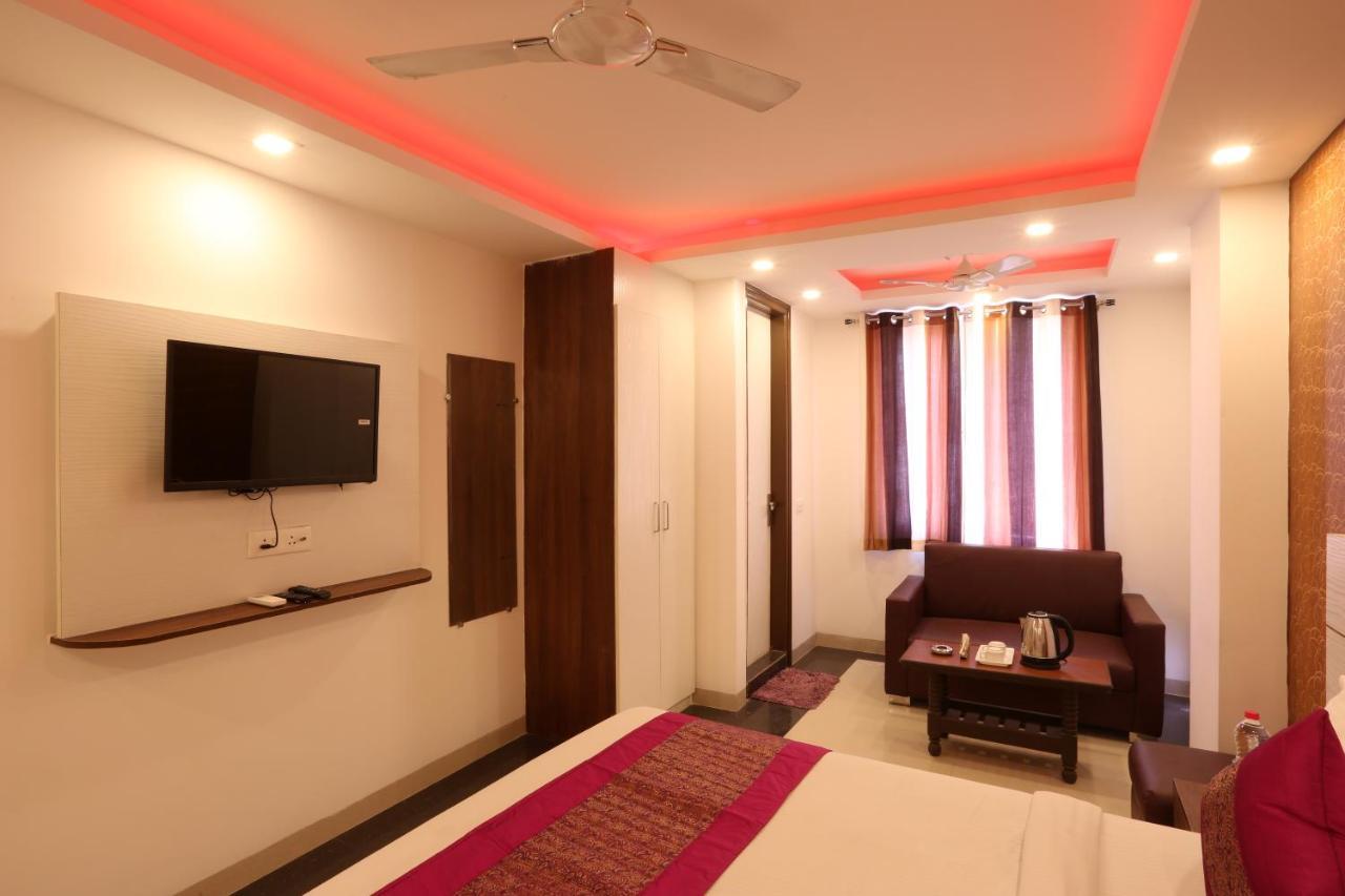 Hotel Ark Wood New Delhi Buitenkant foto